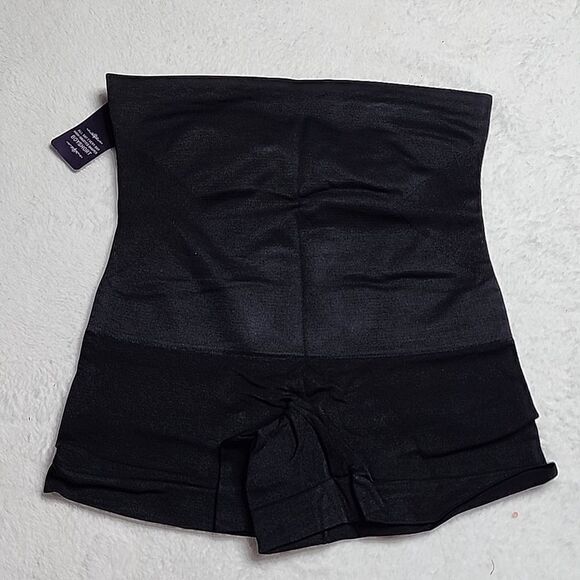 New Shapermint Essentials All Day Every Day High-Waisted Shaper Boyshort - Picture 2 of 5